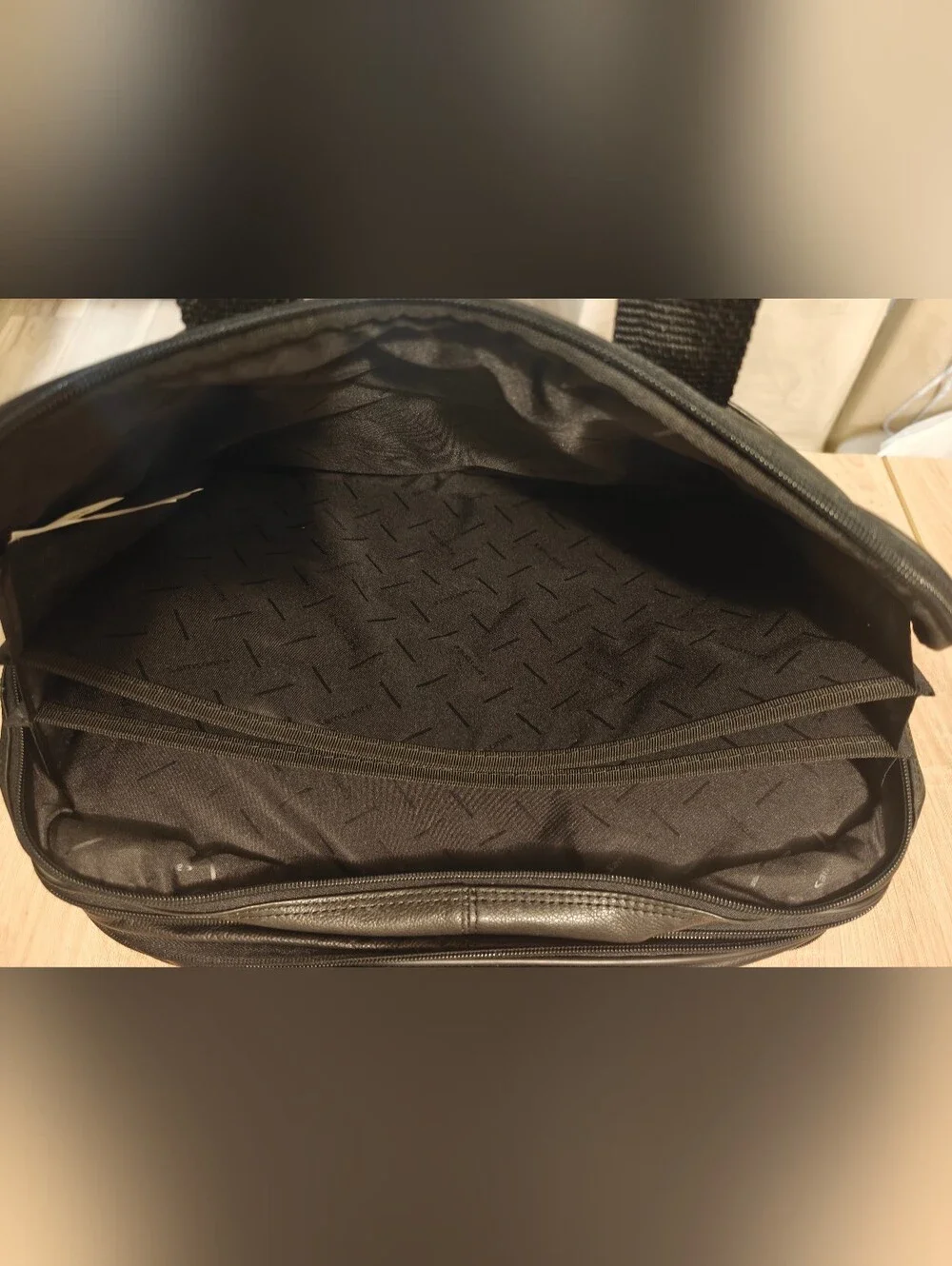 Samsonite premium leather